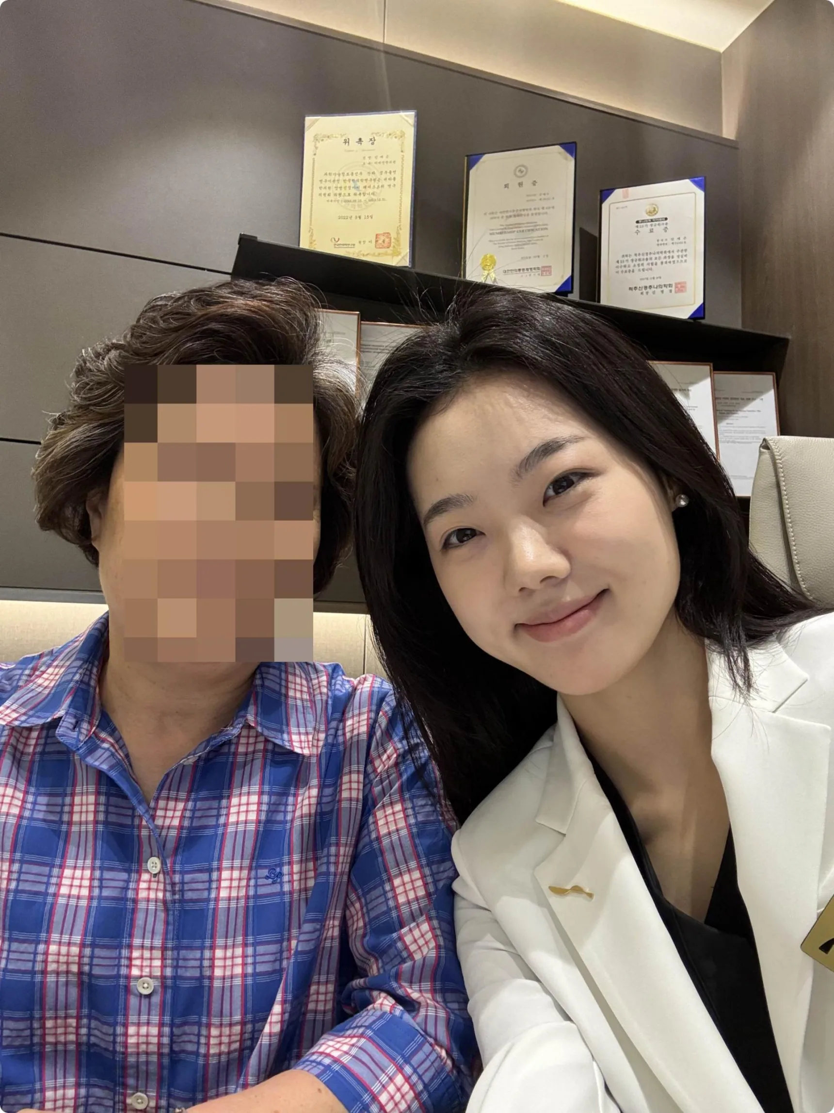안면마비 후유증 치료 후기 - 이비안한의원