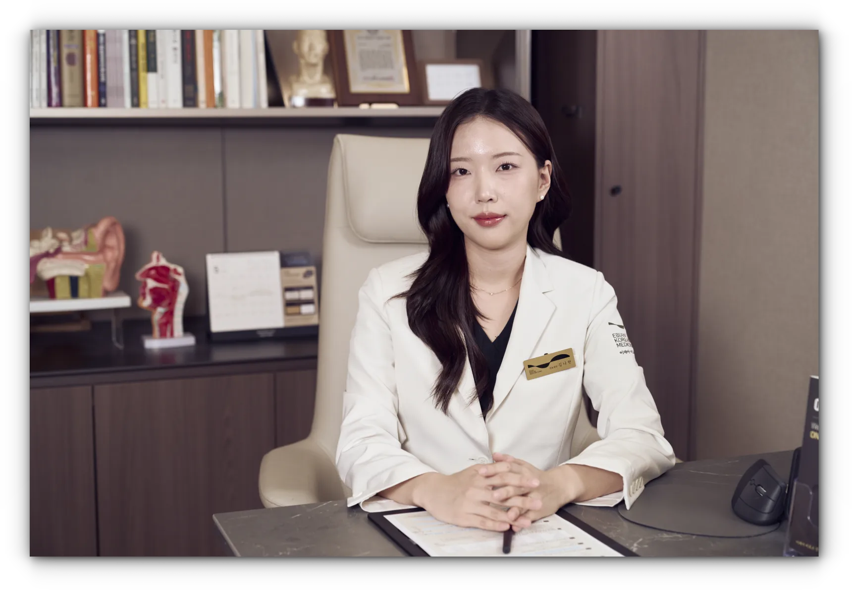 한쪽 귀에서 소리가 나요_이비안한의원_김나현원장님